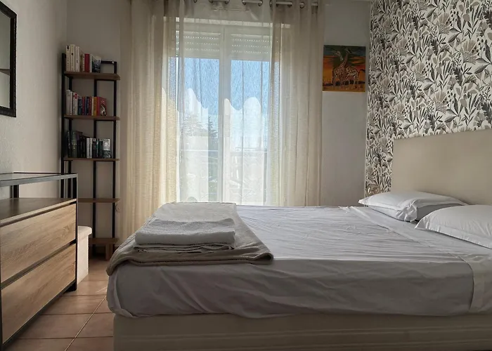 Апартаменты Magnifique 2 Pieces Balcon Vue Антиб